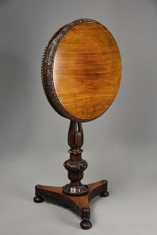 MID 19TH CENTURY ANGLO INDIAN PADOUK CIRCULAR TILT TOP OCCASIONAL TABLE PROBABLY FROM THE BOMBAY REGION - ADDITIONAL PHOTO 5
