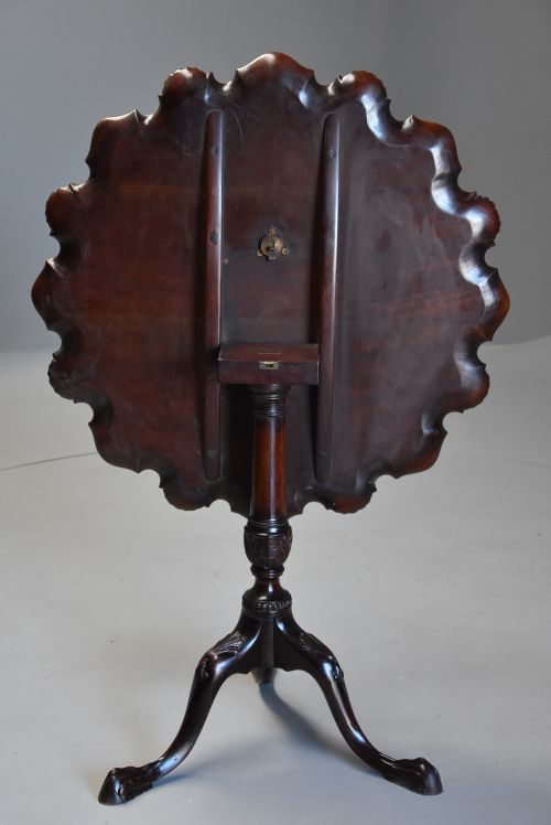 LATE 19TH CENTURY SUPERB QUALITY CHIPPENDALE STYLE MAHOGANY PIECRUST TILT TOP TABLE - ADDITIONAL PHOTO 9