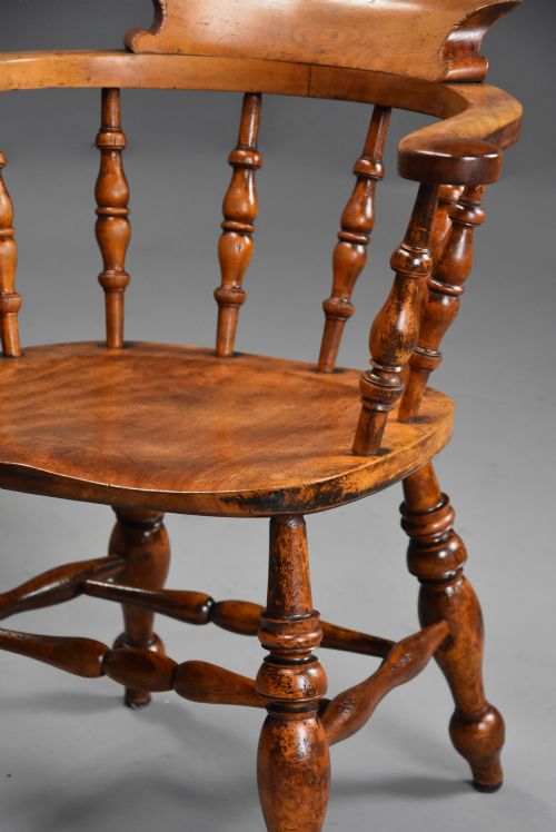 PAIR OF MID 19TH CENTURY BIRCH SMOKERS BOW WINDSOR OR CAPTAINS CHAIRS - ADDITIONAL PHOTO 4