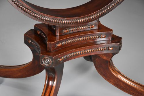 RARE EARLY 19TH CENTURY REGENCY MAHOGANY BREAKFAST TABLE OR CENTRE TABLE OF FINE FADED PATINA - ADDITIONAL PHOTO 11