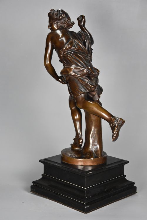 LARGE LATE 19TH CENTURY BRONZE FIGURE OF HIPPOMENES SIGNED 'BARBEDIENNE' AFTER AN ORIGINAL BY COUSTOU - ADDITIONAL PHOTO 8