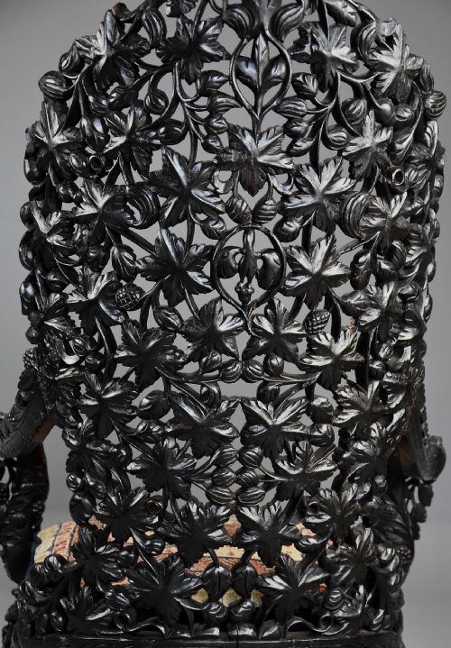 RARE HIGHLY DECORATIVE MID 19TH CENTURY INDIAN CARVED BLACKWOOD ARMCHAIR OF SUPERB QUALITY - ADDITIONAL PHOTO 13