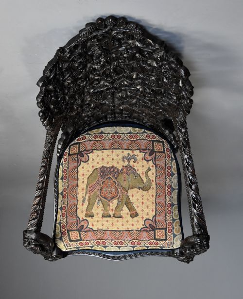 RARE HIGHLY DECORATIVE MID 19TH CENTURY INDIAN CARVED BLACKWOOD ARMCHAIR OF SUPERB QUALITY - ADDITIONAL PHOTO 14
