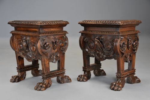 FINE PAIR OF MID 18TH CENTURY ITALIAN CARVED WALNUT STOOLS IN THE 16TH CENTURY STYLE - ADDITIONAL PHOTO 4