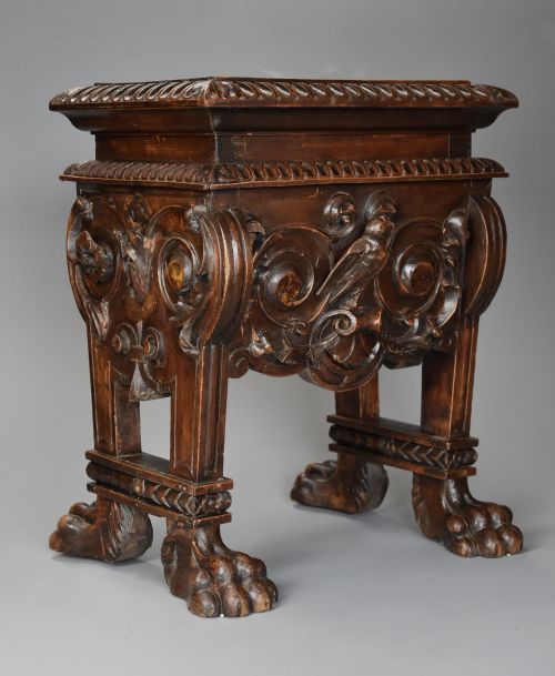 FINE PAIR OF MID 18TH CENTURY ITALIAN CARVED WALNUT STOOLS IN THE 16TH CENTURY STYLE - ADDITIONAL PHOTO 6