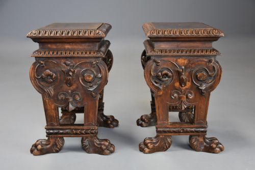 FINE PAIR OF MID 18TH CENTURY ITALIAN CARVED WALNUT STOOLS IN THE 16TH CENTURY STYLE - ADDITIONAL PHOTO 8
