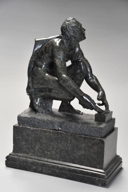 FINELY CARVED 19TH CENTURY ITALIAN GRAND TOUR VERDO PRATO FIGURE OF ARROTINO OR THE KNIFE SHARPENER - ADDITIONAL PHOTO 6