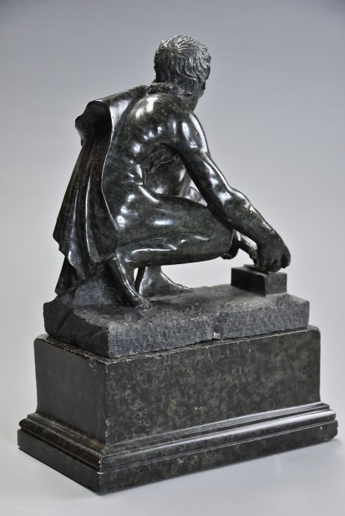 FINELY CARVED 19TH CENTURY ITALIAN GRAND TOUR VERDO PRATO FIGURE OF ARROTINO OR THE KNIFE SHARPENER - ADDITIONAL PHOTO 7