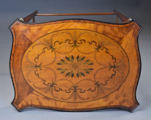 ELEGANT FINE QUALITY EDWARDIAN QUARTETTO NEST OF INLAID SATINWOOD TABLES OF SERPENTINE FORM IN THE SHERATON STYLE - ADDITIONAL PHOTO 7