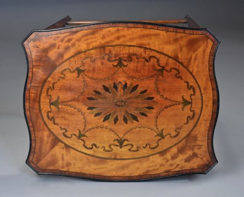 ELEGANT FINE QUALITY EDWARDIAN QUARTETTO NEST OF INLAID SATINWOOD TABLES OF SERPENTINE FORM IN THE SHERATON STYLE - ADDITIONAL PHOTO 8