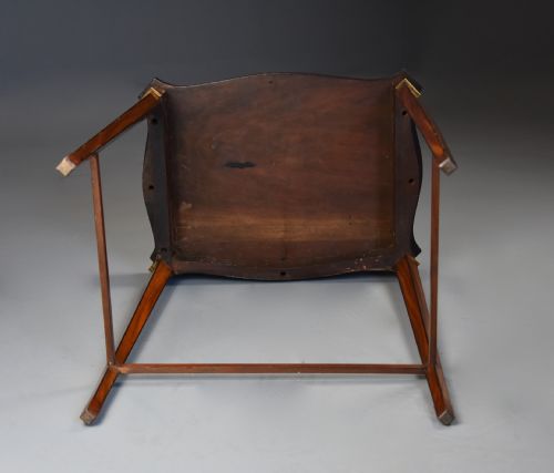 ELEGANT FINE QUALITY EDWARDIAN QUARTETTO NEST OF INLAID SATINWOOD TABLES OF SERPENTINE FORM IN THE SHERATON STYLE - ADDITIONAL PHOTO 11