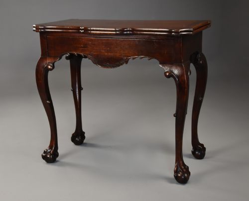 RARE SOPHISTICATED 18TH CENTURY IRISH AMERICAN BLACK WALNUT TEA TABLE OF SUPERB PATINA WITH UNUSUAL INLAID BIRD DESIGN - ADDITIONAL PHOTO 1