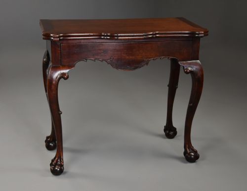 RARE SOPHISTICATED 18TH CENTURY IRISH AMERICAN BLACK WALNUT TEA TABLE OF SUPERB PATINA WITH UNUSUAL INLAID BIRD DESIGN - ADDITIONAL PHOTO 2