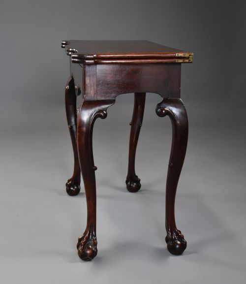 RARE SOPHISTICATED 18TH CENTURY IRISH AMERICAN BLACK WALNUT TEA TABLE OF SUPERB PATINA WITH UNUSUAL INLAID BIRD DESIGN - ADDITIONAL PHOTO 7