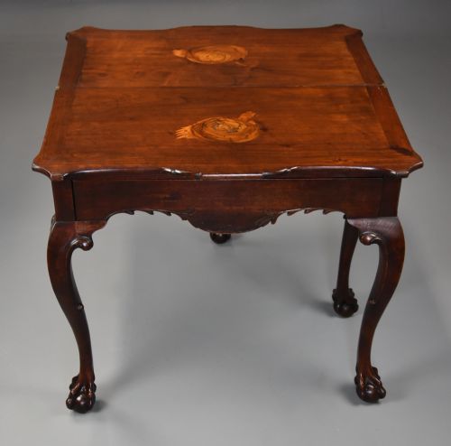RARE SOPHISTICATED 18TH CENTURY IRISH AMERICAN BLACK WALNUT TEA TABLE OF SUPERB PATINA WITH UNUSUAL INLAID BIRD DESIGN - ADDITIONAL PHOTO 10