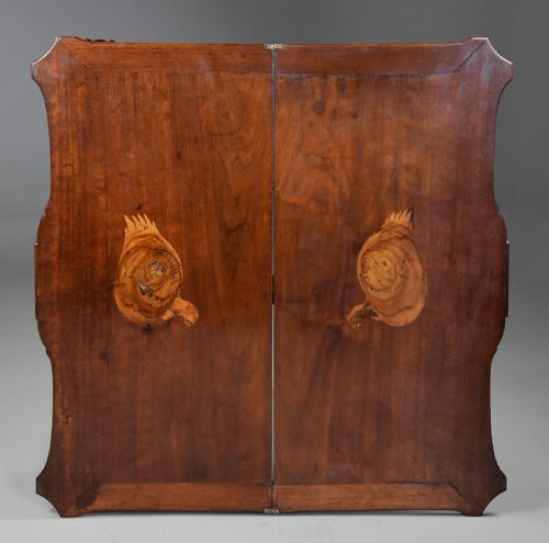 RARE SOPHISTICATED 18TH CENTURY IRISH AMERICAN BLACK WALNUT TEA TABLE OF SUPERB PATINA WITH UNUSUAL INLAID BIRD DESIGN - ADDITIONAL PHOTO 11