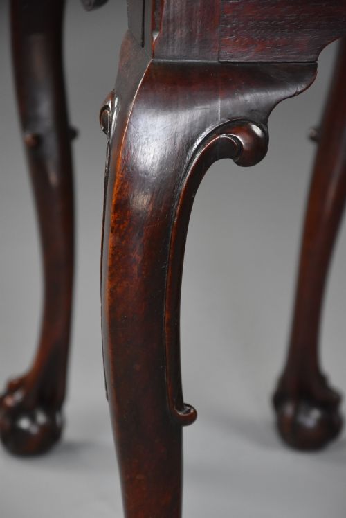 RARE SOPHISTICATED 18TH CENTURY IRISH AMERICAN BLACK WALNUT TEA TABLE OF SUPERB PATINA WITH UNUSUAL INLAID BIRD DESIGN - ADDITIONAL PHOTO 13