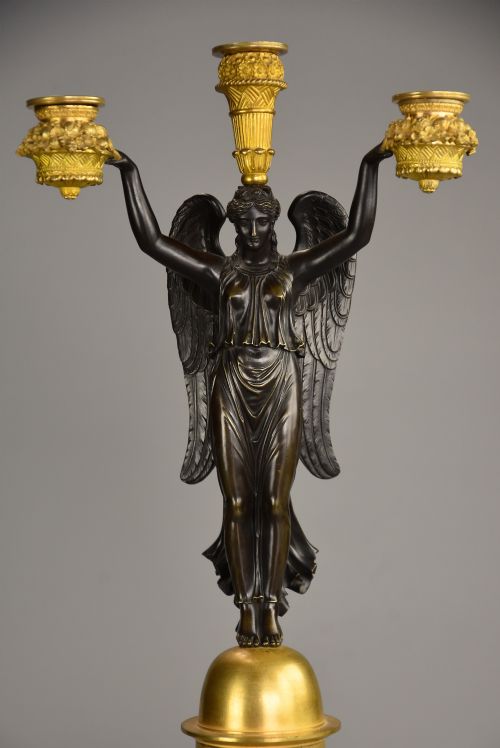 EXCEPTIONAL RARE PAIR OF EARLY 19TH CENTURY FRENCH EMPIRE BRONZE GILTBRONZE CANDELABRA OF SUPERB QUALITY SIGNED RABIAT - ADDITIONAL PHOTO 7