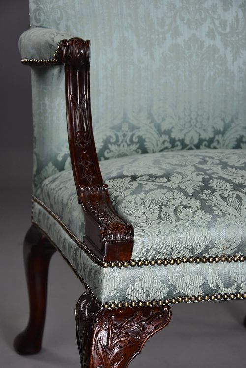 PAIR OF FINE QUALITY EARLY 20THC MAHOGANY GAINSBOROUGH ARMCHAIRS IN THE GEORGE II STYLE - ADDITIONAL PHOTO 5