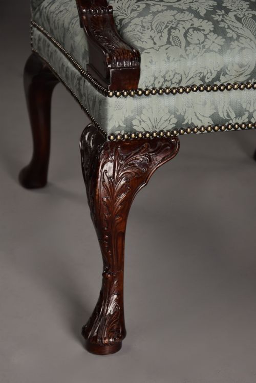 PAIR OF FINE QUALITY EARLY 20THC MAHOGANY GAINSBOROUGH ARMCHAIRS IN THE GEORGE II STYLE - ADDITIONAL PHOTO 6