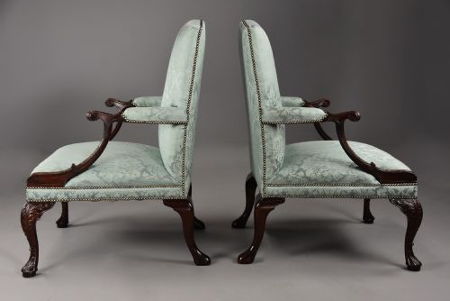 PAIR OF FINE QUALITY EARLY 20THC MAHOGANY GAINSBOROUGH ARMCHAIRS IN THE GEORGE II STYLE - ADDITIONAL PHOTO 7