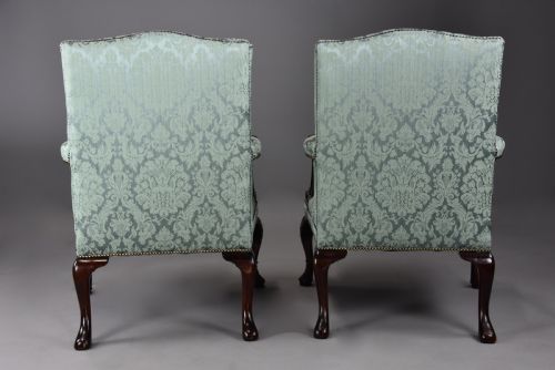 PAIR OF FINE QUALITY EARLY 20THC MAHOGANY GAINSBOROUGH ARMCHAIRS IN THE GEORGE II STYLE - ADDITIONAL PHOTO 9