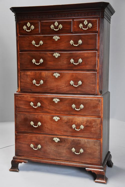 EXCELLENT QUALITY MID 18TH CENTURY MAHOGANY CHEST ON CHEST WITH SUPERB ORIGINAL PATINA - ADDITIONAL PHOTO 2