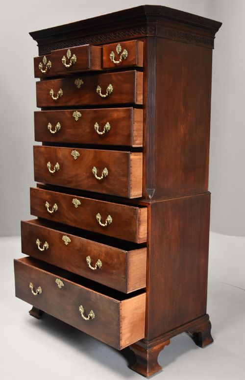 EXCELLENT QUALITY MID 18TH CENTURY MAHOGANY CHEST ON CHEST WITH SUPERB ORIGINAL PATINA - ADDITIONAL PHOTO 5
