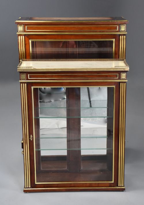 HIGHLY DECORATIVE LATE 19TH CENTURY FRENCH DIRECTOIRE STYLE MAHOGANY VITRINE OR DISPLAY CABINET - ADDITIONAL PHOTO 9