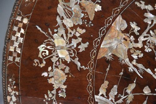 HIGHLY DECORATIVE LATE 19TH CENTURY VIETNAMESE HARDWOOD MOTHER OF PEARL INLAID CIRCULAR CENTRE TABLE - ADDITIONAL PHOTO 6