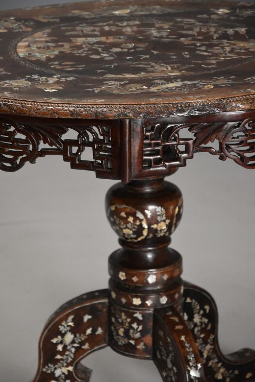 HIGHLY DECORATIVE LATE 19TH CENTURY VIETNAMESE HARDWOOD MOTHER OF PEARL INLAID CIRCULAR CENTRE TABLE - ADDITIONAL PHOTO 8