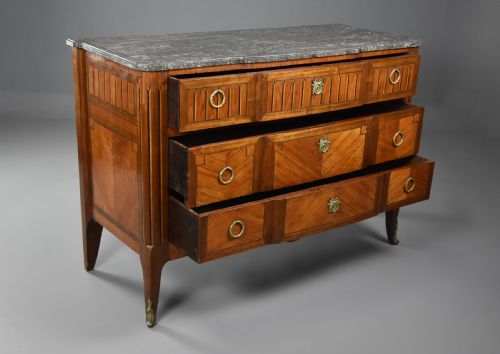 LATE 19THC FRENCH LOUIS XVI STYLE TULIPWOOD BREAKFRONT COMMODE WITH ORIGINAL MARBLE TOP - ADDITIONAL PHOTO 9