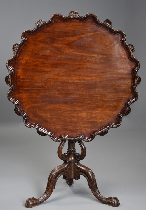 SUPERB EARLY 20TH CENTURY MAHOGANY TILT TOP TRIPOD TABLE IN THE CHIPPENDALE STYLE