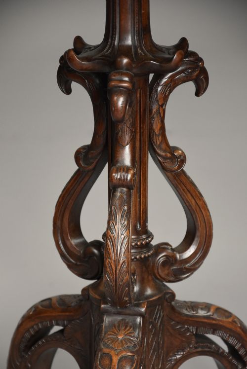 SUPERB EARLY 20TH CENTURY MAHOGANY TILT TOP TRIPOD TABLE IN THE CHIPPENDALE STYLE - ADDITIONAL PHOTO 9