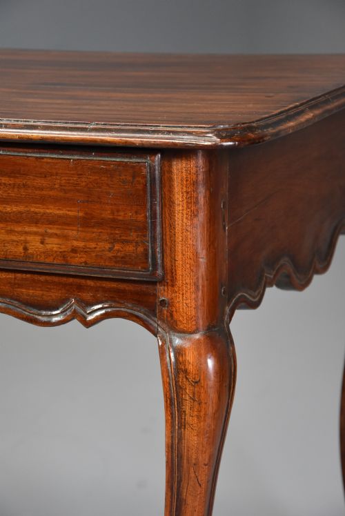 LATE 18TH CENTURY FRENCH WALNUT SIDE TABLE WITH SUPERB ORIGINAL PATINA - ADDITIONAL PHOTO 5