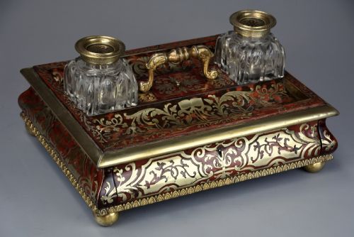 MID 19TH CENTURY ENGLISH TORTOISESHELL INLAID BRASS DESK STAND IN THE NAPOLEON III STYLE - ADDITIONAL PHOTO 2