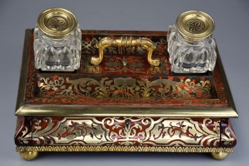 MID 19TH CENTURY ENGLISH TORTOISESHELL INLAID BRASS DESK STAND IN THE NAPOLEON III STYLE - ADDITIONAL PHOTO 3