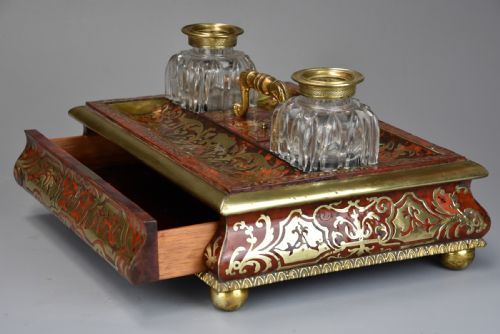 MID 19TH CENTURY ENGLISH TORTOISESHELL INLAID BRASS DESK STAND IN THE NAPOLEON III STYLE - ADDITIONAL PHOTO 4