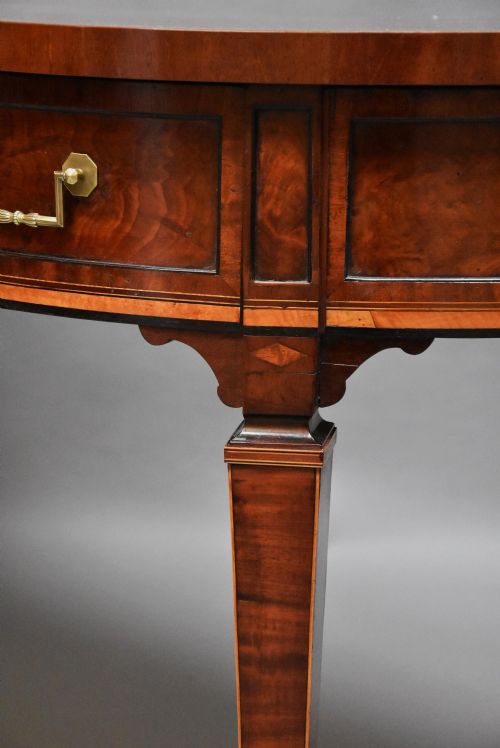 RARE FINE QUALITY LATE 18TH CENTURY SHERATON PERIOD MAHOGANY BOW FRONT SIDE TABLE OR SIDE SERVER - ADDITIONAL PHOTO 12