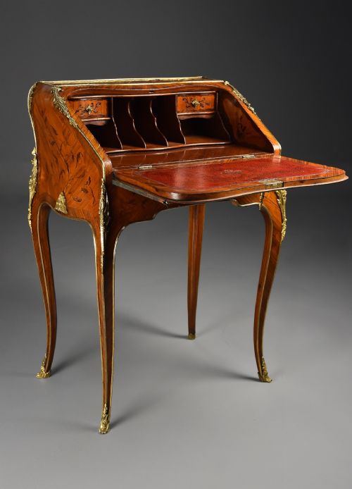 SUPERB LOUIS XV MID 18TH CENTURY FRENCH PETITE SECRETAIRE EN PENTE IN THE MANNER OF BVRB - ADDITIONAL PHOTO 3