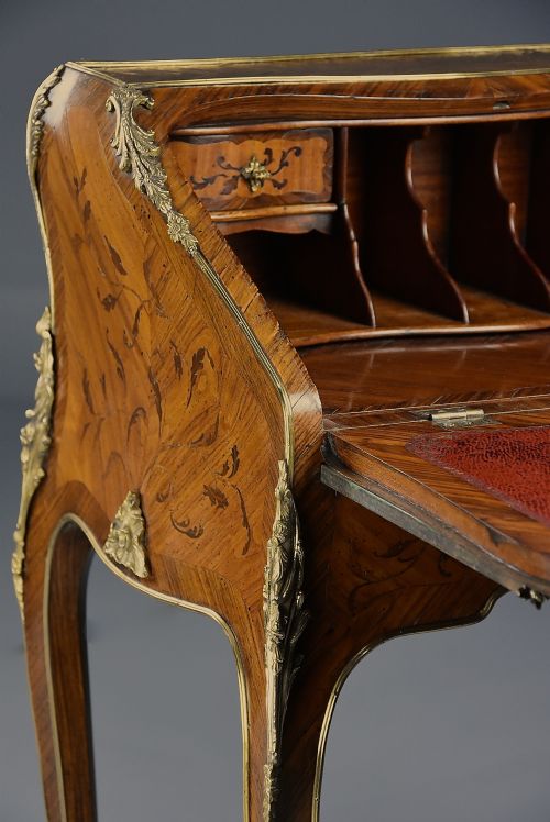 SUPERB LOUIS XV MID 18TH CENTURY FRENCH PETITE SECRETAIRE EN PENTE IN THE MANNER OF BVRB - ADDITIONAL PHOTO 6