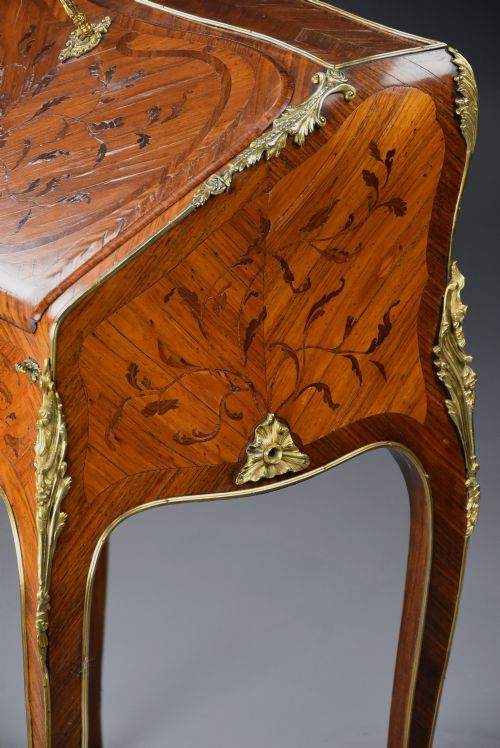 SUPERB LOUIS XV MID 18TH CENTURY FRENCH PETITE SECRETAIRE EN PENTE IN THE MANNER OF BVRB - ADDITIONAL PHOTO 8