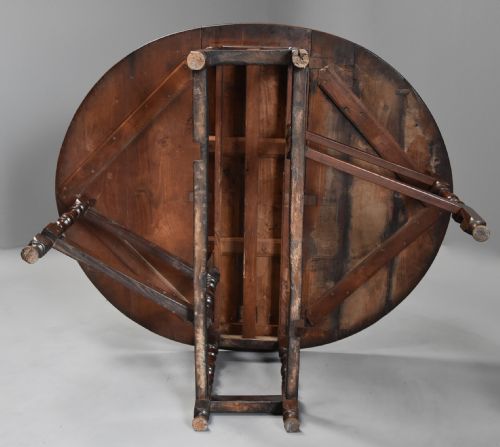 LATE 17TH CENTURY OAK GATELEG TABLE OF GOOD VERSATILE SIZE WITH FINE PATINA - ADDITIONAL PHOTO 9