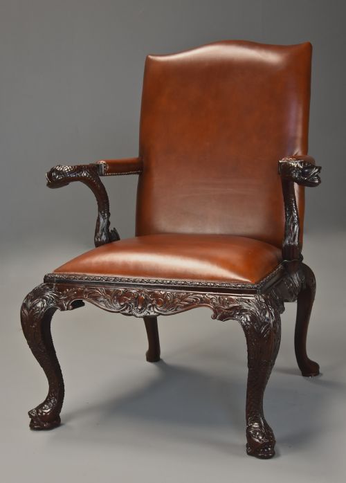 SUPERB QUALITY EARLY 20TH CENTURY GEORGE II STYLE MAHOGANY GAINSBOROUGH LEATHER OPEN ARMCHAIR