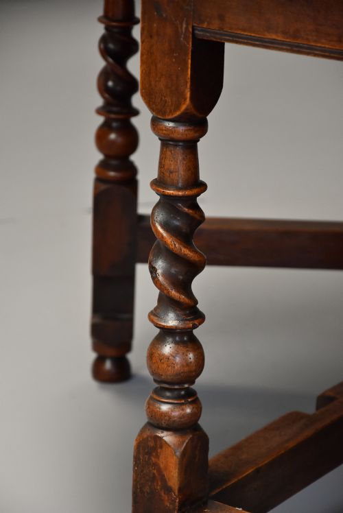 RARE LATE 17THC WALNUT GATELEG TABLE WITH UNUSUAL BARLEY TWIST BASE SUPERB FADED PATINA - ADDITIONAL PHOTO 10