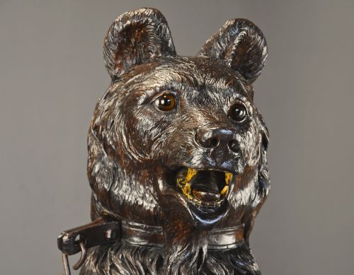 FINELY CARVED LATE 19TH CENTURY BLACK FOREST HALL STAND OF A BEAR - ADDITIONAL PHOTO 4