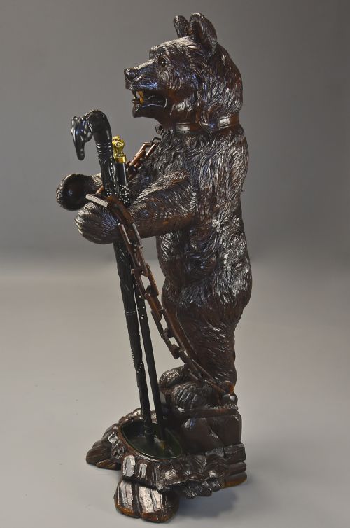 FINELY CARVED LATE 19TH CENTURY BLACK FOREST HALL STAND OF A BEAR - ADDITIONAL PHOTO 5