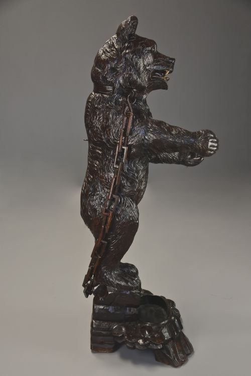 FINELY CARVED LATE 19TH CENTURY BLACK FOREST HALL STAND OF A BEAR - ADDITIONAL PHOTO 7
