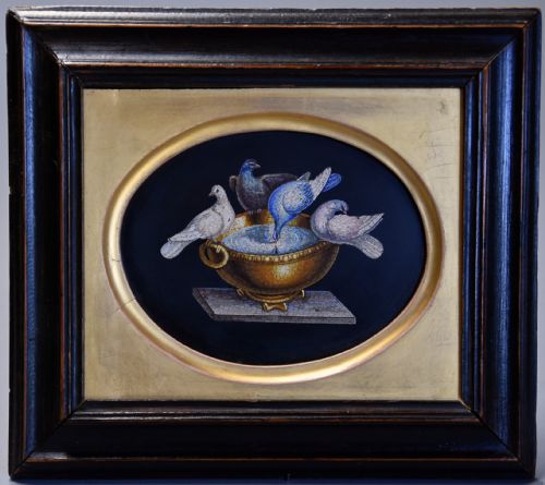 MID 19TH CENTURY ITALIAN MICROMOSAIC PLAQUE OF THE DOVES OF PLINY OR THE CAPITOLINE DOVES IN EBONISED FRAME - ADDITIONAL PHOTO 1