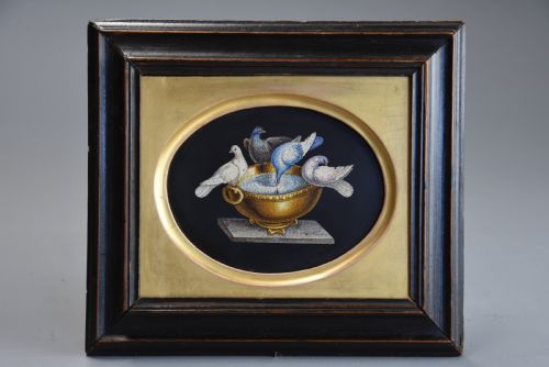 MID 19TH CENTURY ITALIAN MICROMOSAIC PLAQUE OF THE DOVES OF PLINY OR THE CAPITOLINE DOVES IN EBONISED FRAME - ADDITIONAL PHOTO 2
